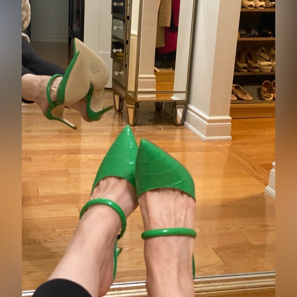 Michael Kors Green Mules - Picture 9 of 9